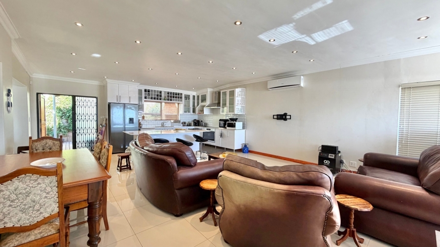 3 Bedroom Property for Sale in Mountainside Western Cape